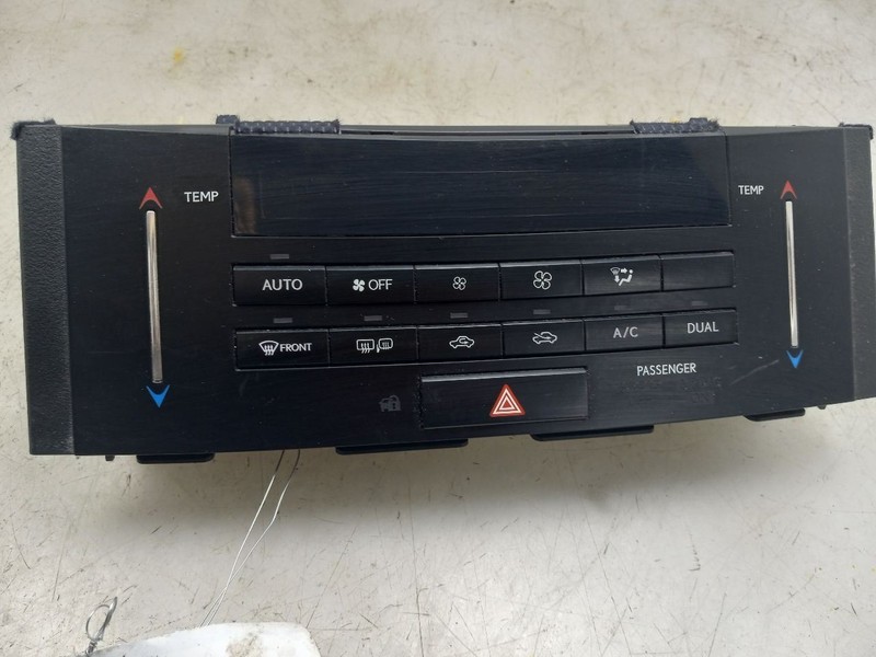 14 15 16 LEXUS IS350 F-SPORT TEMPERATURE CONTROL