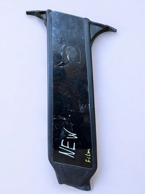 ✅20-23 Model Y Right Exterior B-Pillar Applique Glass Trim 1506886-00-C