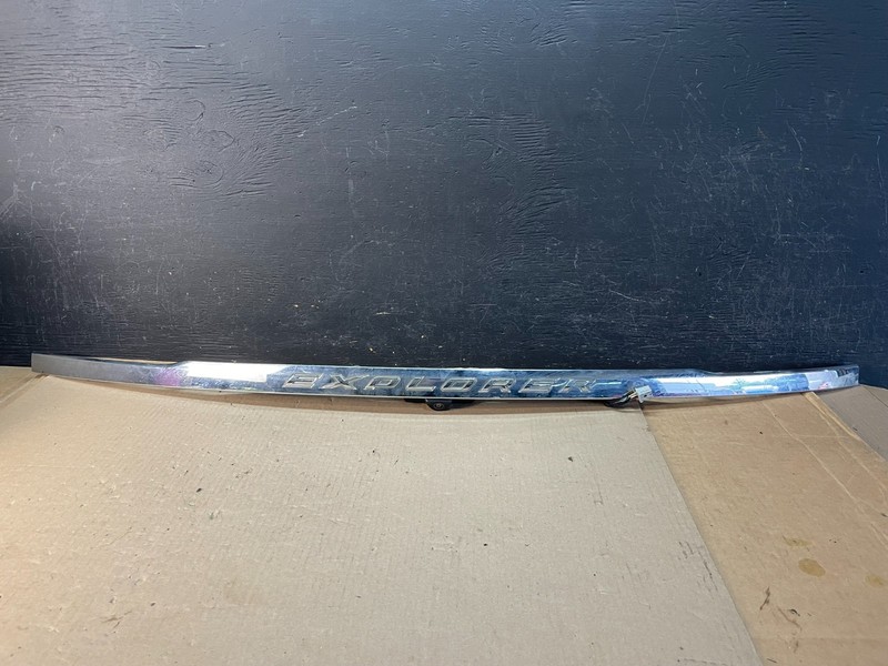 2011-2014 Ford Explorer Rear Tailgate Gate Trim Molding With Camera OE ae3341 DG