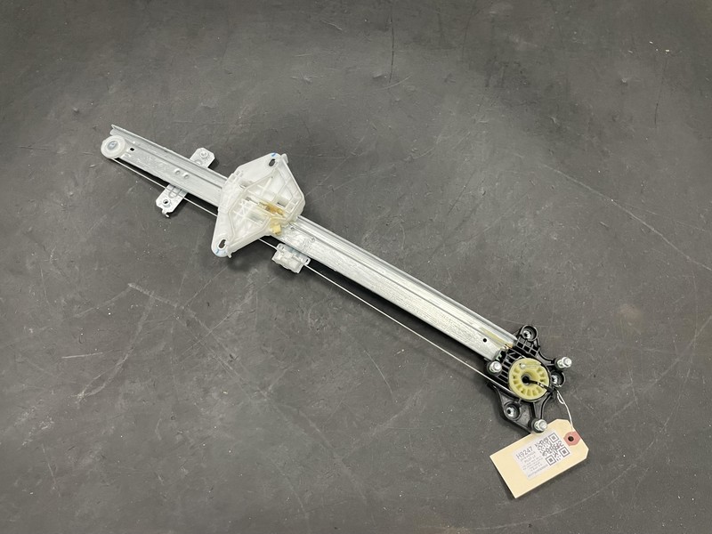 Rear Left Door Window Regulator 2019 Honda Pilot LX 72750-TG7-A01 2016 2017-2021