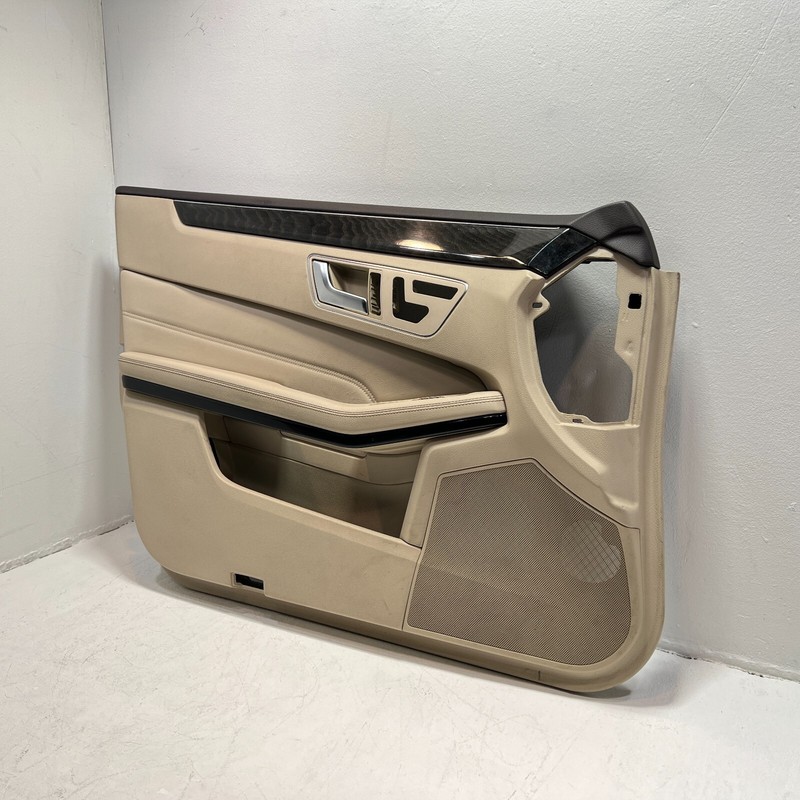 2014-2016 MERCEDES E350 W212 FRONT LEFT DRIVER SIDE DOOR PANEL TRIM COVER OEM