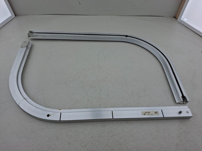 2010 - 2016 Cadillac SRX GM Interior Rear Right Passenger Side Rail 20908771 OEM