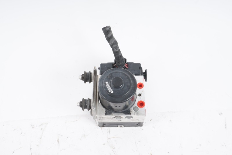 2011-2014 PORSCHE CAYENNE ABS ANTI LOCK BRAKE PUMP 7P0614517P OEM