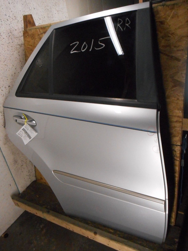06 07 Mercedes-Benz ML500 Rear Door Assembly Passenger Right OEM ML350 ML550