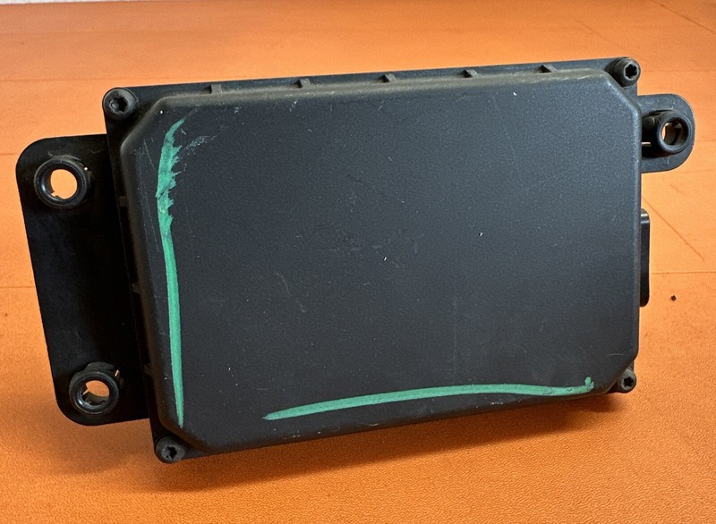AE9T9G768AK | 2010 - 12 Ford Lincoln MKS MKT Cruise Control Distance Radar OEM