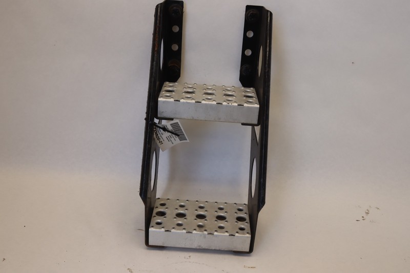 2018-2025 FREIGHTLINER CASCADIA 125 FRAME STEP SUPPORT 22-74808-003 OEM