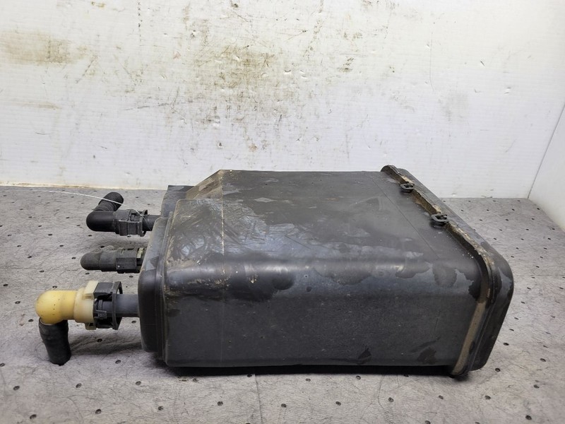 SAVANA252011 Fuel Vapor Canister 1687711
