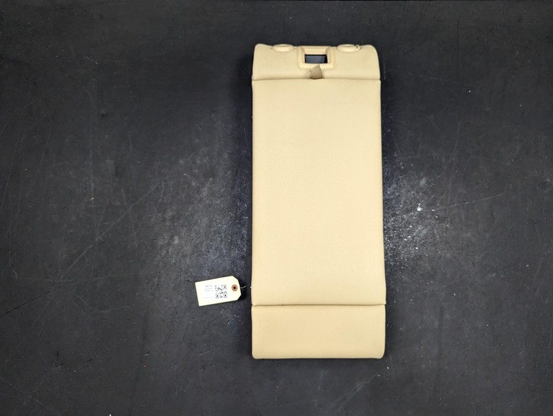 Rear Center Seat Armrest Leather 2018 BMW 330i 2017
