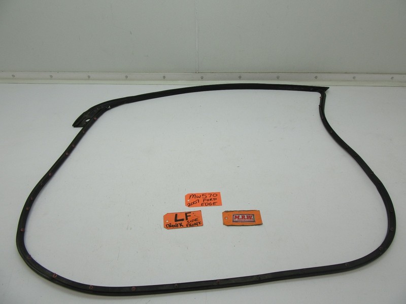 LEFT FRONT DOOR PANEL RUBBER SEAL BODY STRIP WEATHER STRIPPING CLIPS TO DOOR CAR