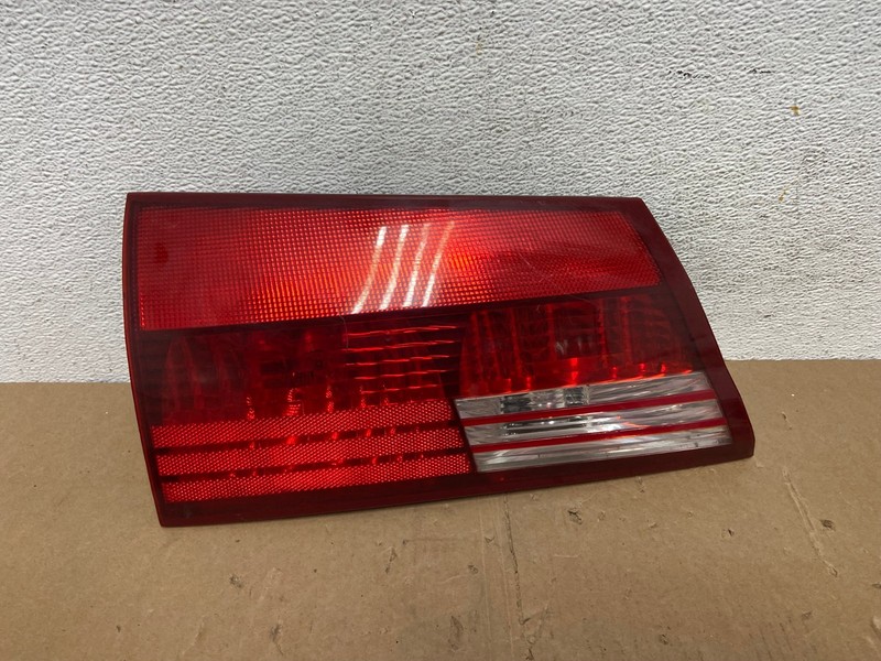 2004 - 2005 Toyota Sienna Left Driver LH Side Inner Tail Light Oem AD7918 LK
