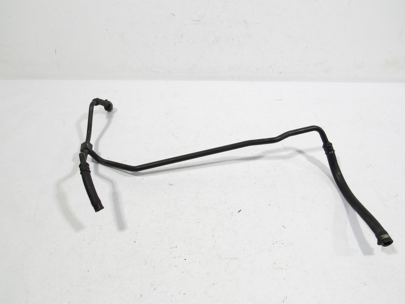 02-06 Maserati Coupe GT 2004 4.2L Engine Head Ventilation Hose Pipe Line |