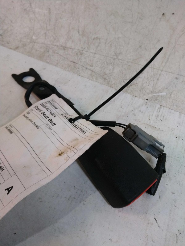 2009 GMC Acadia OEM Used Red Seat Belt 19181943 4DR 230K Mileage