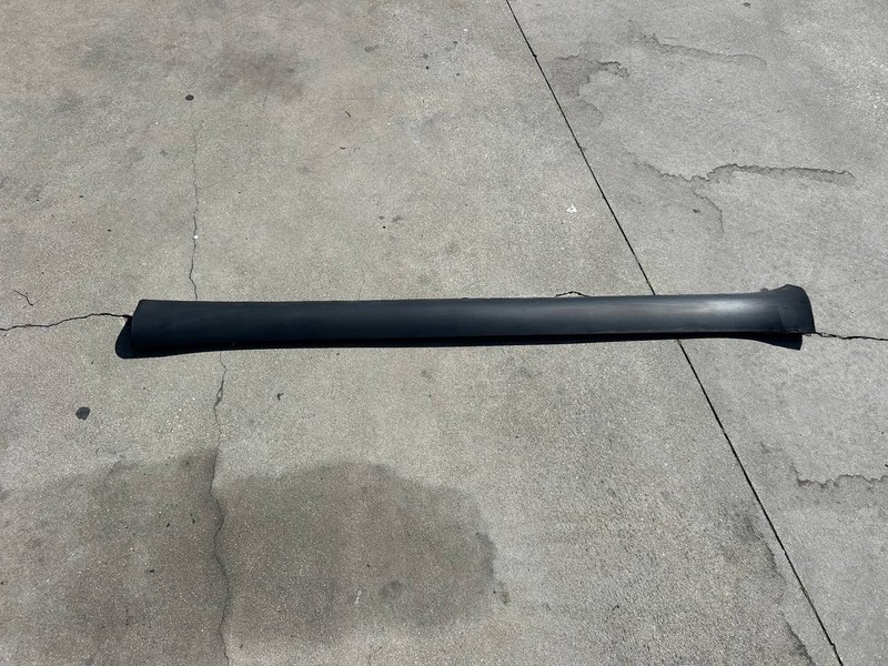 ✅2020-2024 Tesla Model Y Rocker Molding Right Passenger Side 1497744-00-C