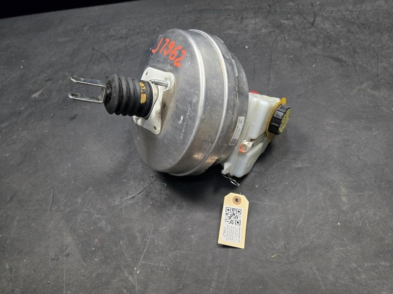 Power Brake Booster w/ Master Cylinder Set 2018 Range Rover Velar LR090710 19 20