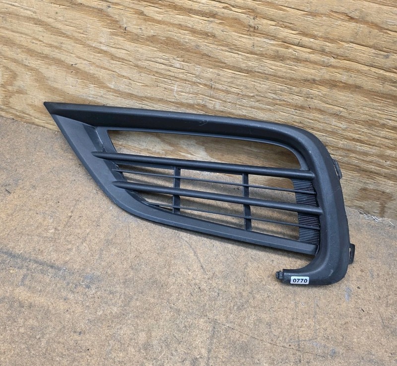 2019 2020 2021 2022 Honda Insight Front Fog Light Cover Left 71108-TXM-A11 OEM