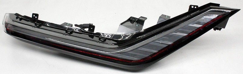 OEM Right Passenger Side LED Tail Lamp For Cadillac LYRIQ 86803231 Peg Missing