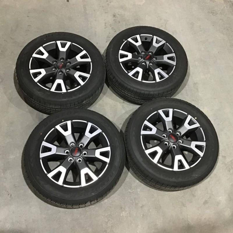 Set Of 4 TRD Wheels and Tires W/ Lug Nuts 2025 Toyota 4 Runner Wheel 20 x 8