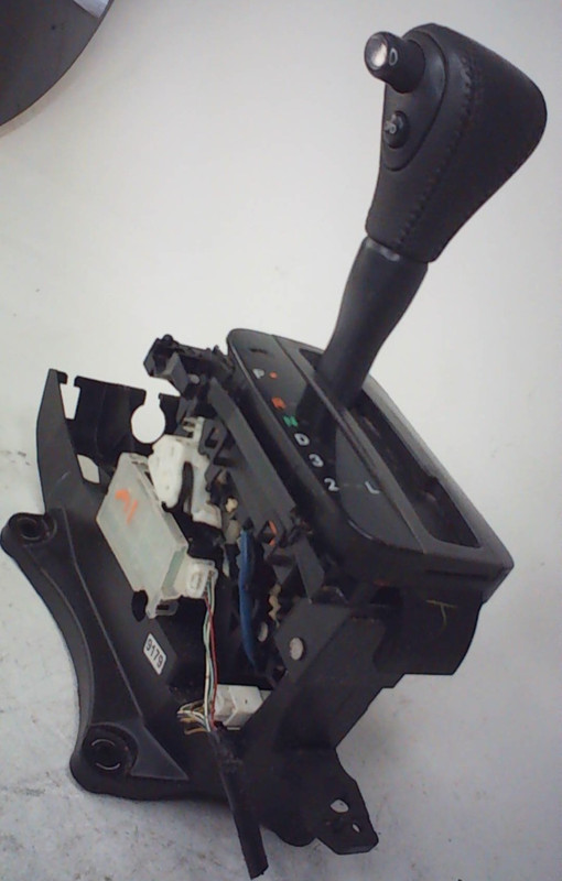 2002-2006 Toyota Camry Automatic Floor Gear Shifter Assembly OEM