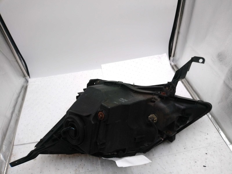 2007 Honda CR-V Right Headlight Assembly Yellow Lens 487293 Used
