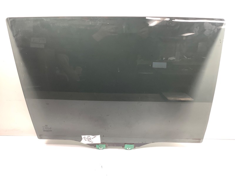 016-021 Honda Pilot Rear Right Door Privacy Glass Assembly 73400-TG7-A00 OEM