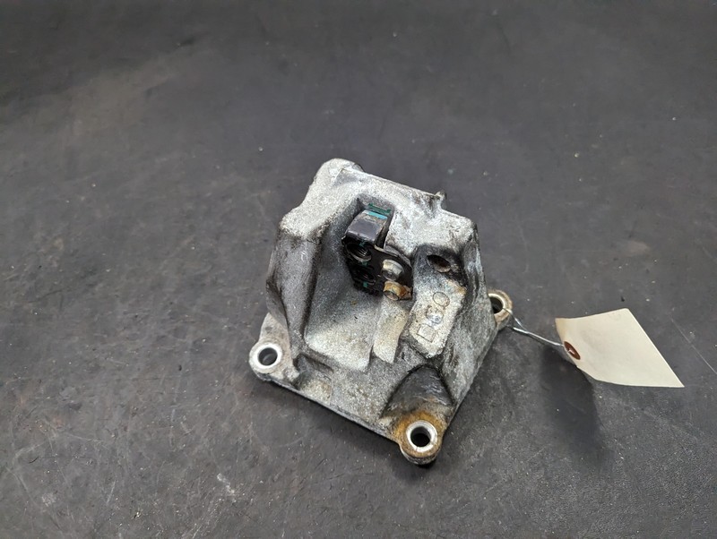 Transmission Mount Bracket 2018 Kia Optima 21830-D4100 2016 2017 2019 2020
