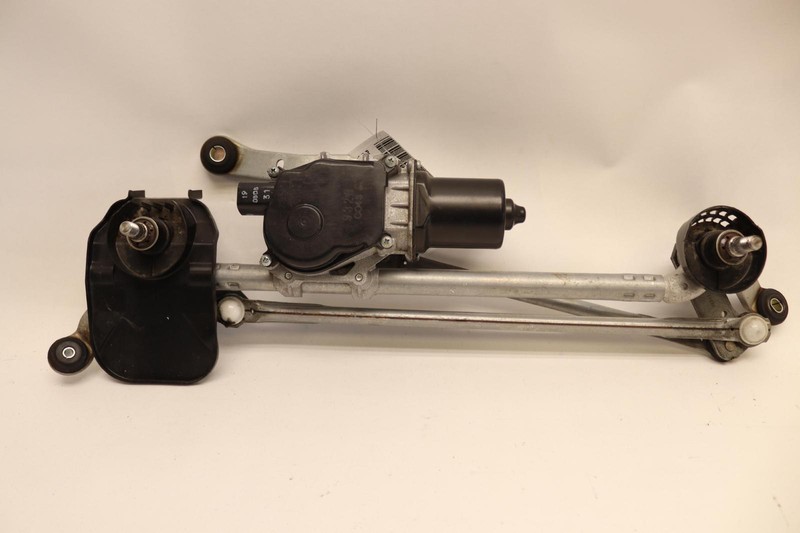 2014-2020 INFINITI Q50 FRONT WINDSHIELD WIPER TRANSMISSION LINKAGE MOTOR OEM