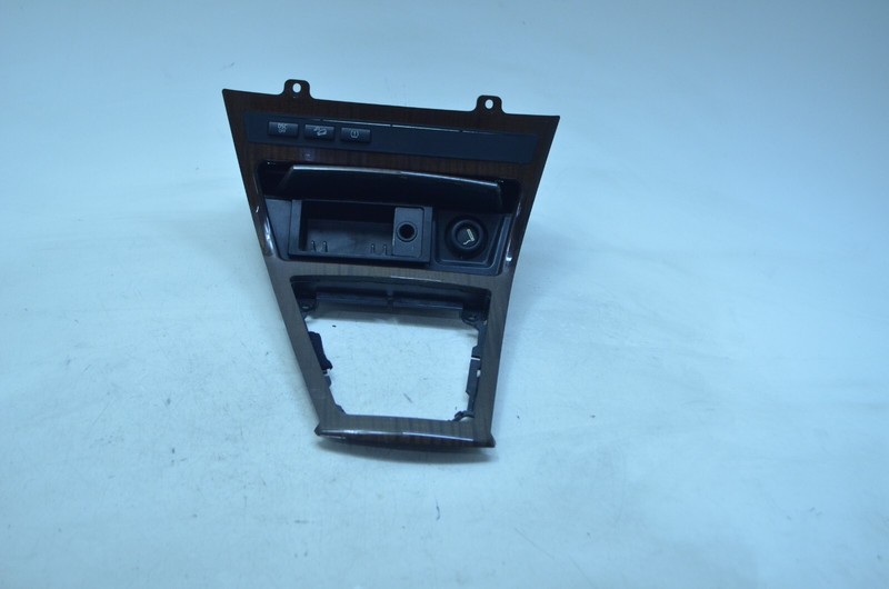 04-06 BMW E83 X3 SHIFTER TRIM BEZEL ASH TRAY W/ HEATED SEAT SWITCH PANEL OEM