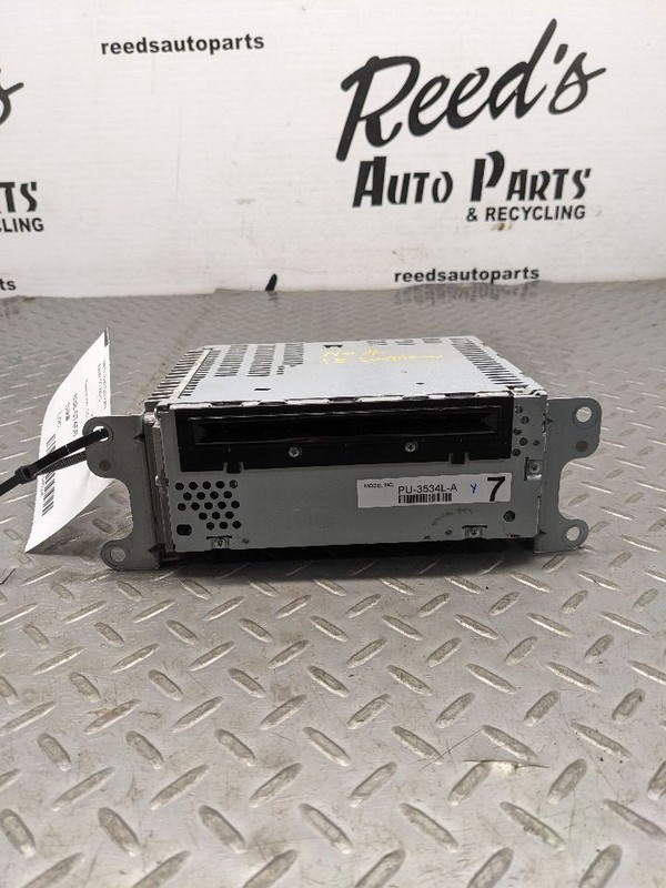 Audio Equipment Radio Receiver AM-FM-CD-MP3 Fits 13 EXPLORER 1165526