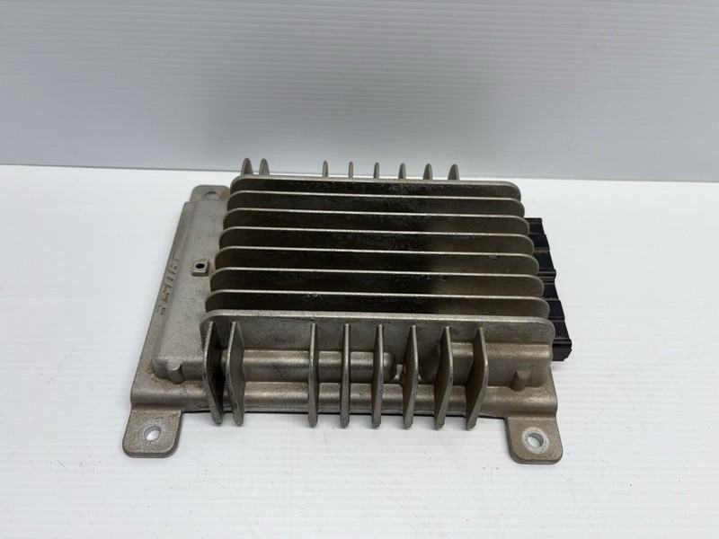 2013-2015 Nissan 370z Radio AMP Amplifier 280611ET0C OEM