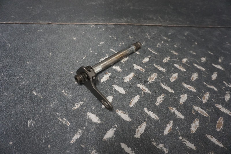 1985 CR500 CR250 Honda Motorcycle OEM Gearshift Spindle Axle Shifter Shaft