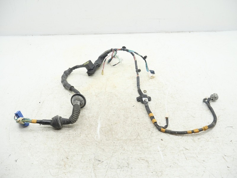 1996-2000 Lexus SC400 Front Right Door Wiring Harness RH 82151-24233 OEM