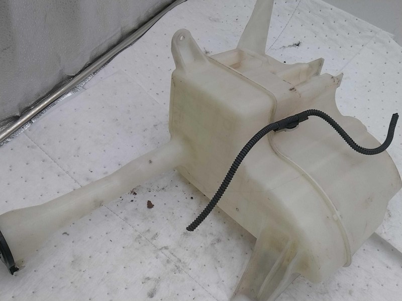 2013 Toyota Camry Washer Fluid Reservoir OEM Red 2.5L 135K Miles