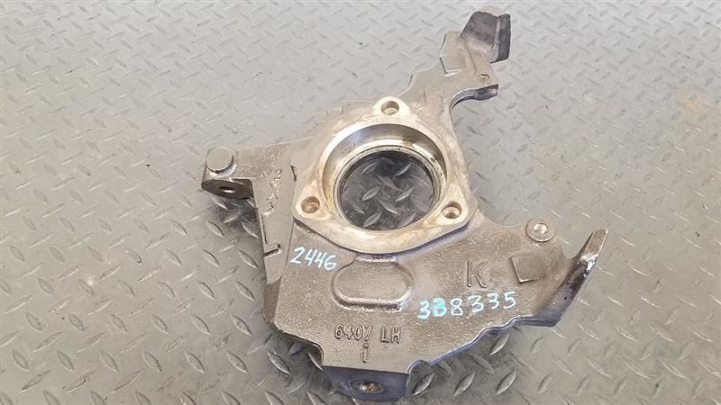 97-00 Chevrolet Tahoe 4x4 Front Left Driver Spindle Knuckle Bare OEM 18060569