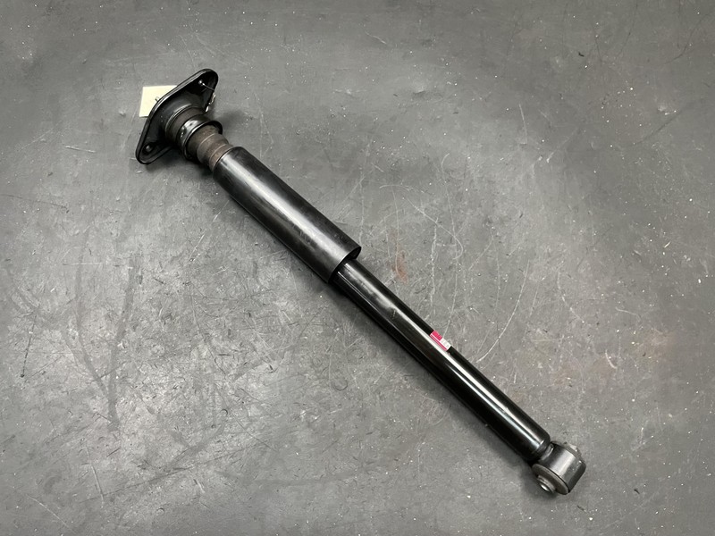Rear Right Shock Absorber 2018 Kia Soul 55310-B2030 2014 2015 2016 2017 2019