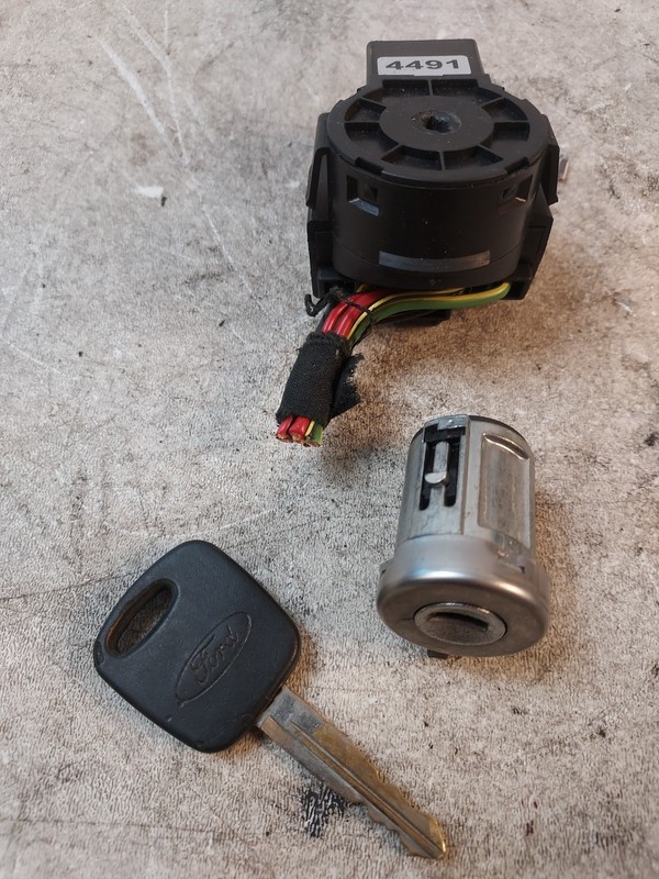 00-07 Ford Focus Ignition Switch Part #98AB-11572-AE Cylinder and Key OEM
