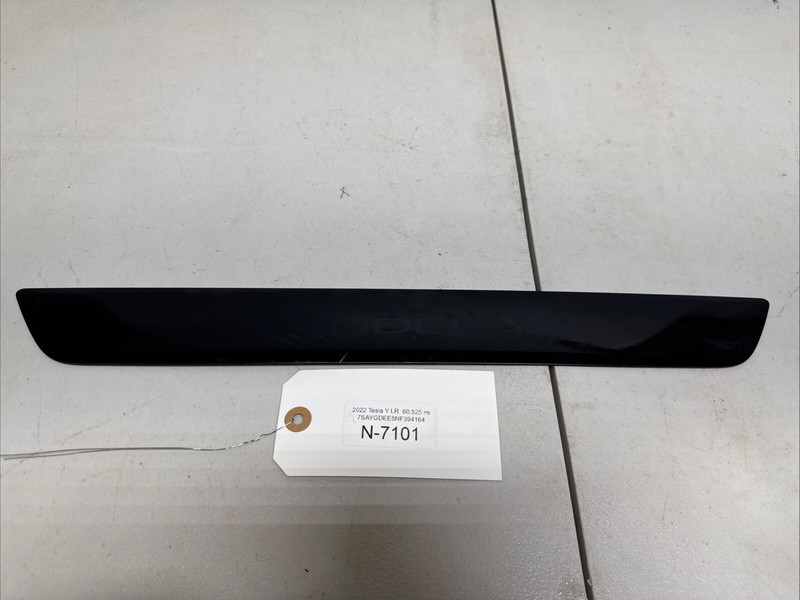 TESLA MY FRONT RIGHT SIDE DOOR SILL SCUFF PLATE COVER TRIM OEM 20-22 7101 B44