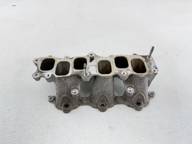 2017 - 2020 TOYOTA SIENNA 3.5L ENGINE MOTOR LOWER INTAKE MANIFOLD OEM
