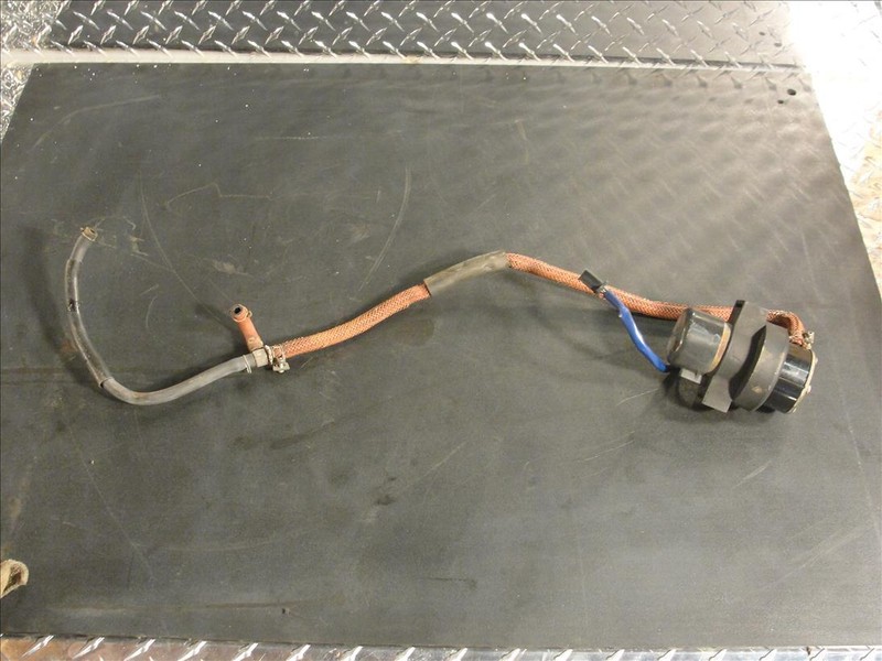 84 HONDA VT 700 C SHADOW FUEL GAS PUMP LINE HOSE VT700