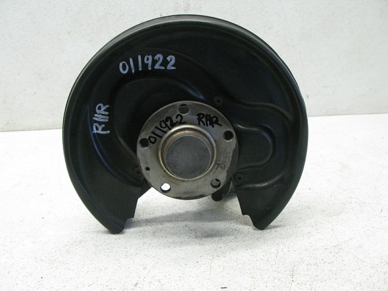 04-09 AUDI A4 (FWD) SPINDLE KNUCKLE HUB BEARING REAR RIGHT PASSENGER OEM 011922