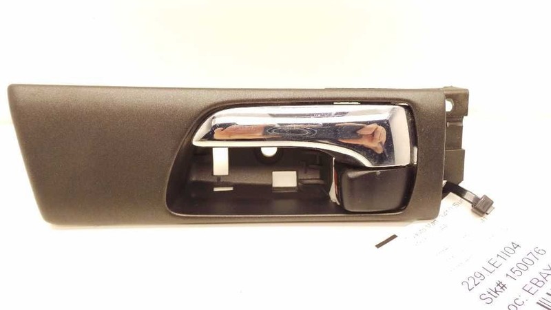 02-06 LEXUS ES330 DRIVER SIDE REAR INTERIOR DOOR HANDLE