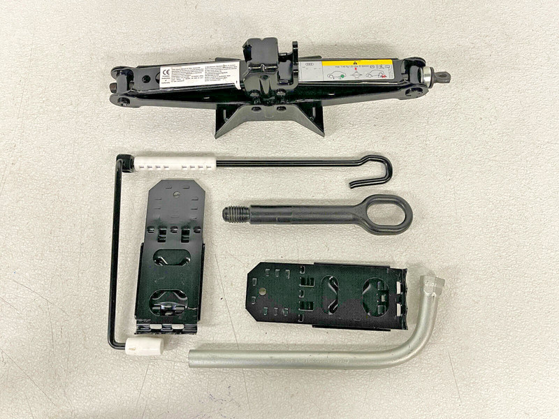 ⭐2015-2018 AUDI Q3 EMERGENCY JACK TOOL SPARE WHEEL SET OF 6 PIECES OEM LOT2538
