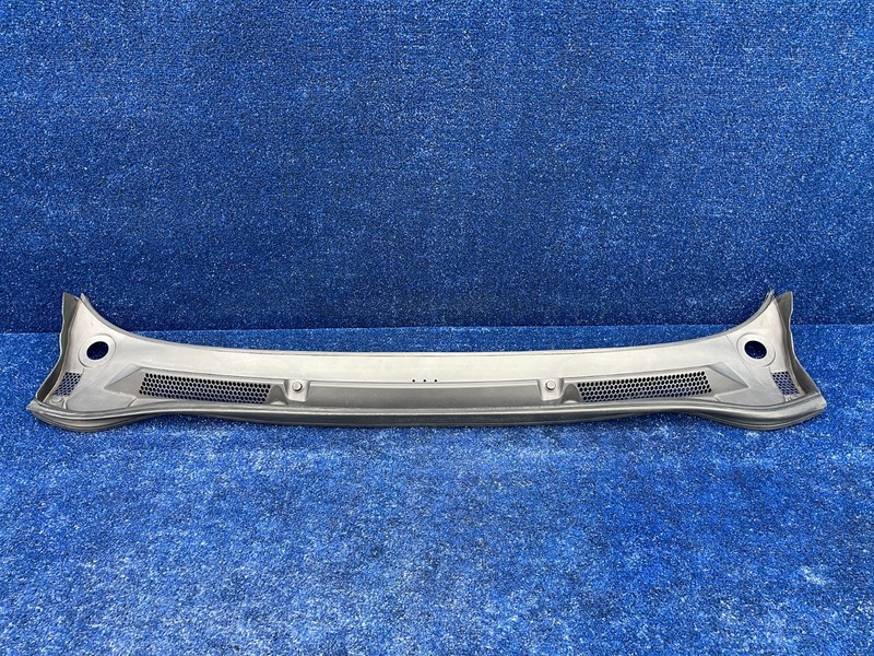 2016-2019 Buick Cascada Front Windshield Cowl Panel OEM 13318718