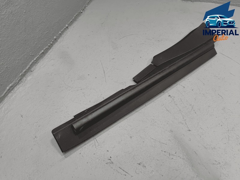 2018-2024 TOYOTA CAMRY FRONT PASSENGER FENDER PROTECTOR LEDGE COVER PANEL OEM