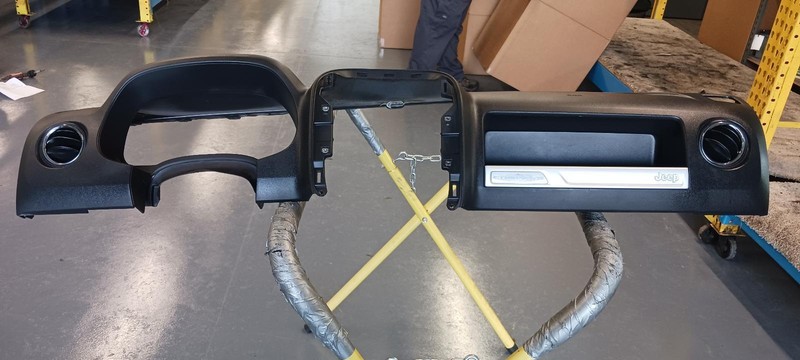 2017 JEEP COMPASS dashboard Dash Panel OEM 17