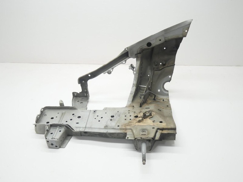 09-20 Nissan 370Z Front Left LH Driver Side Quarter Frame Apron Clip OEM *CUT*