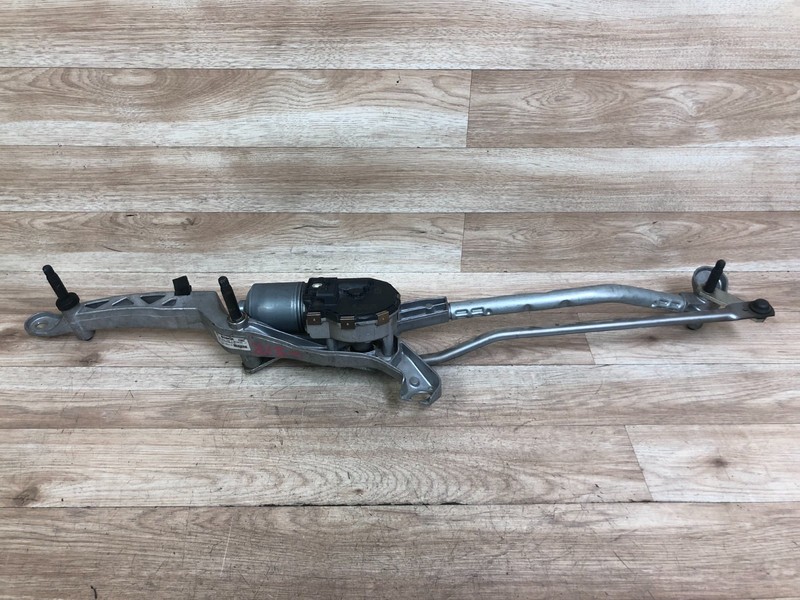 MERCEDES BENZ OEM W212 E350 E550 FRONT WINDSHIELD WIPER WITH MOTOR 10-16