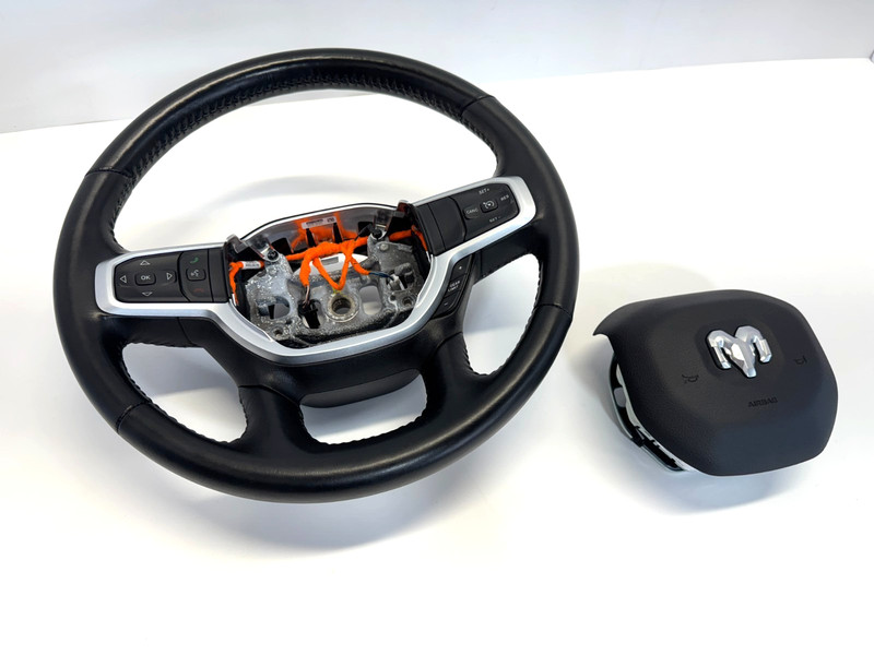 ✅2019-2025 RAM 1500 LEATHER BLACK STEERING WHEEL w/HEAT 5YK682X7AH 5TH GEN OEM