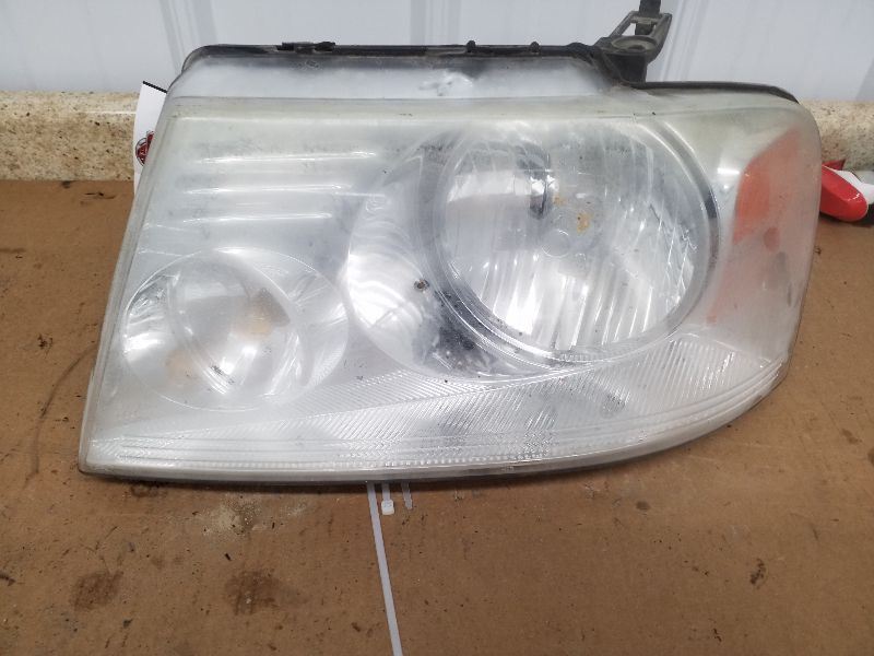 Driver Headlight Bright Background Fits 04-08 FORD F150 PICKUP 197060