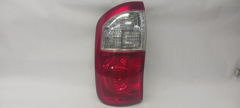 05-'06 TOYOTA TUNDRA Crew Cab Left driver Taillight OEM Grade B