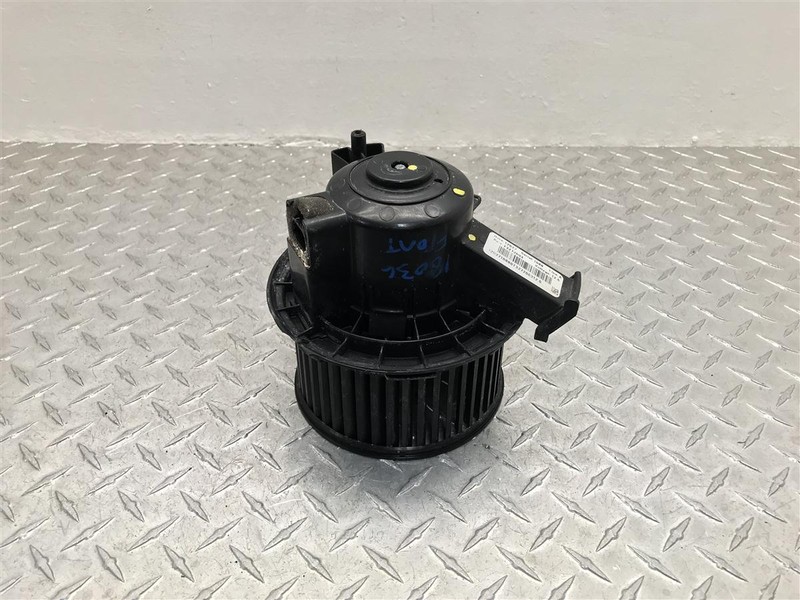 2009-2012 CHEVROLET TRAVERSE ENCLAVE FRONT BLOWER FAN MOTOR OEM 22961461
